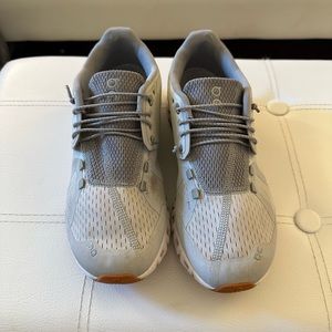 On Cloud tennis shoes